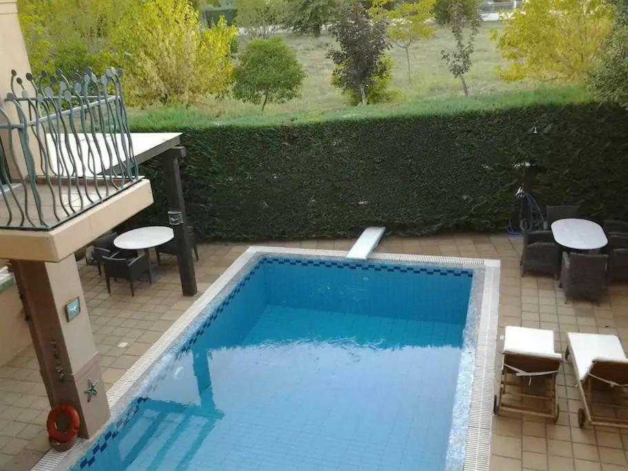 4-Seasons Pool Villa Near Meteora Tríkala Exteriör bild