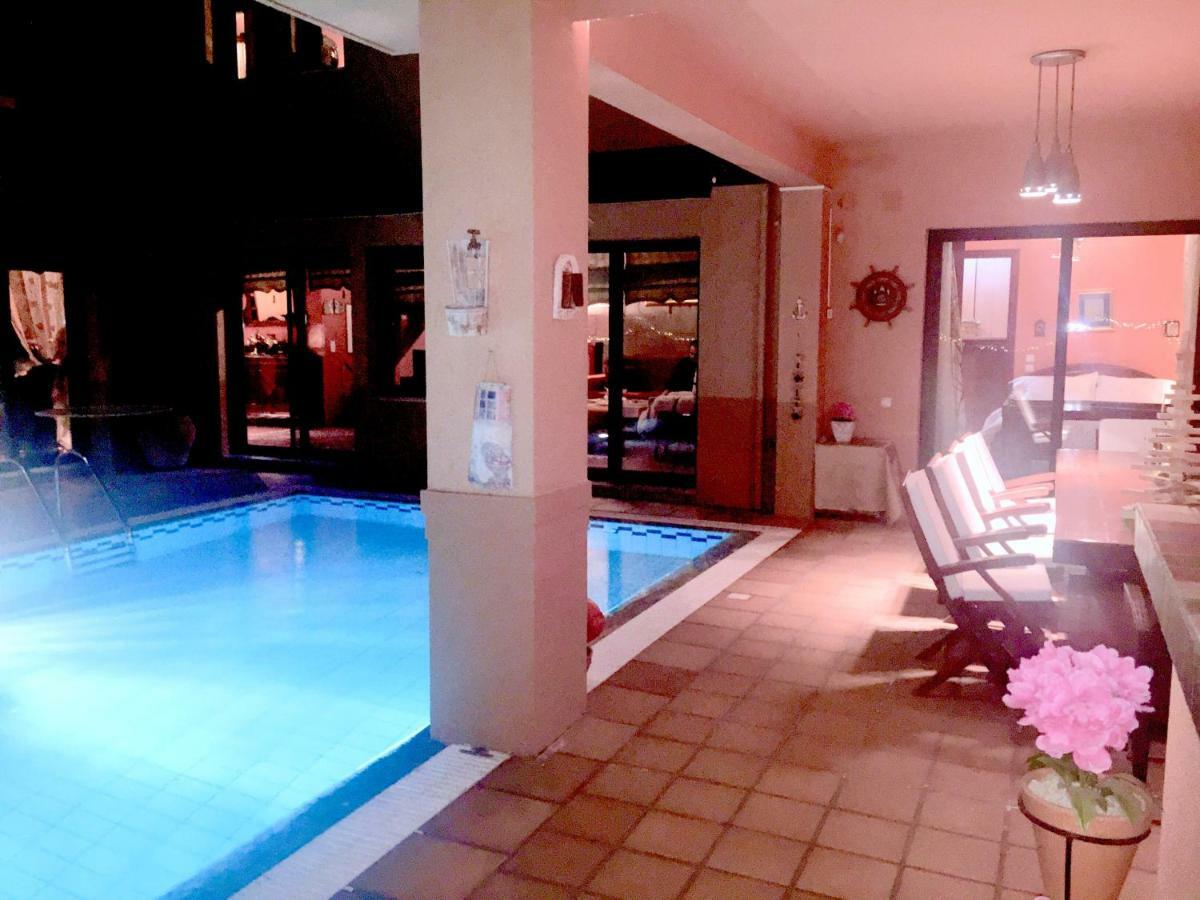 4-Seasons Pool Villa Near Meteora Tríkala Exteriör bild