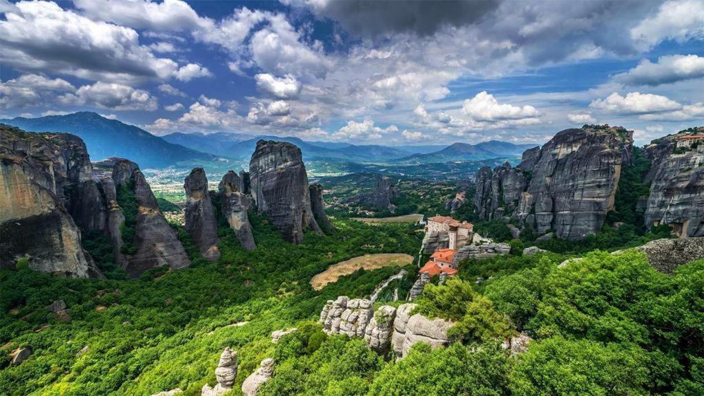 4-Seasons Pool Villa Near Meteora Tríkala Exteriör bild